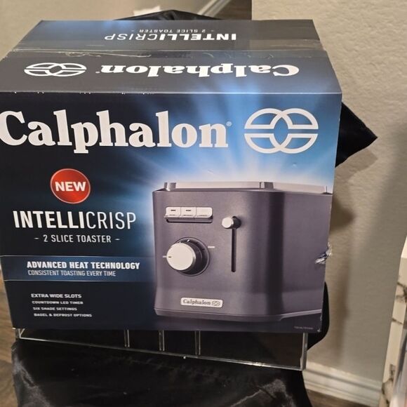 Calphalon Intellicrisp 2-Sluce Toaster - Picture 8 of 9